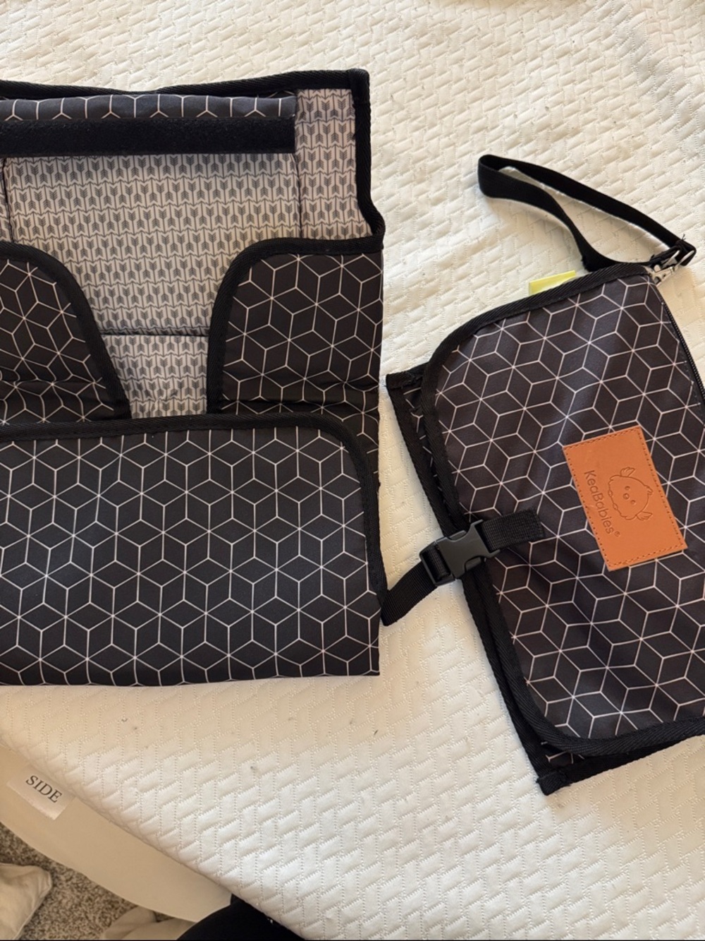 Portable changing pad/mat - Picture 3 of 5